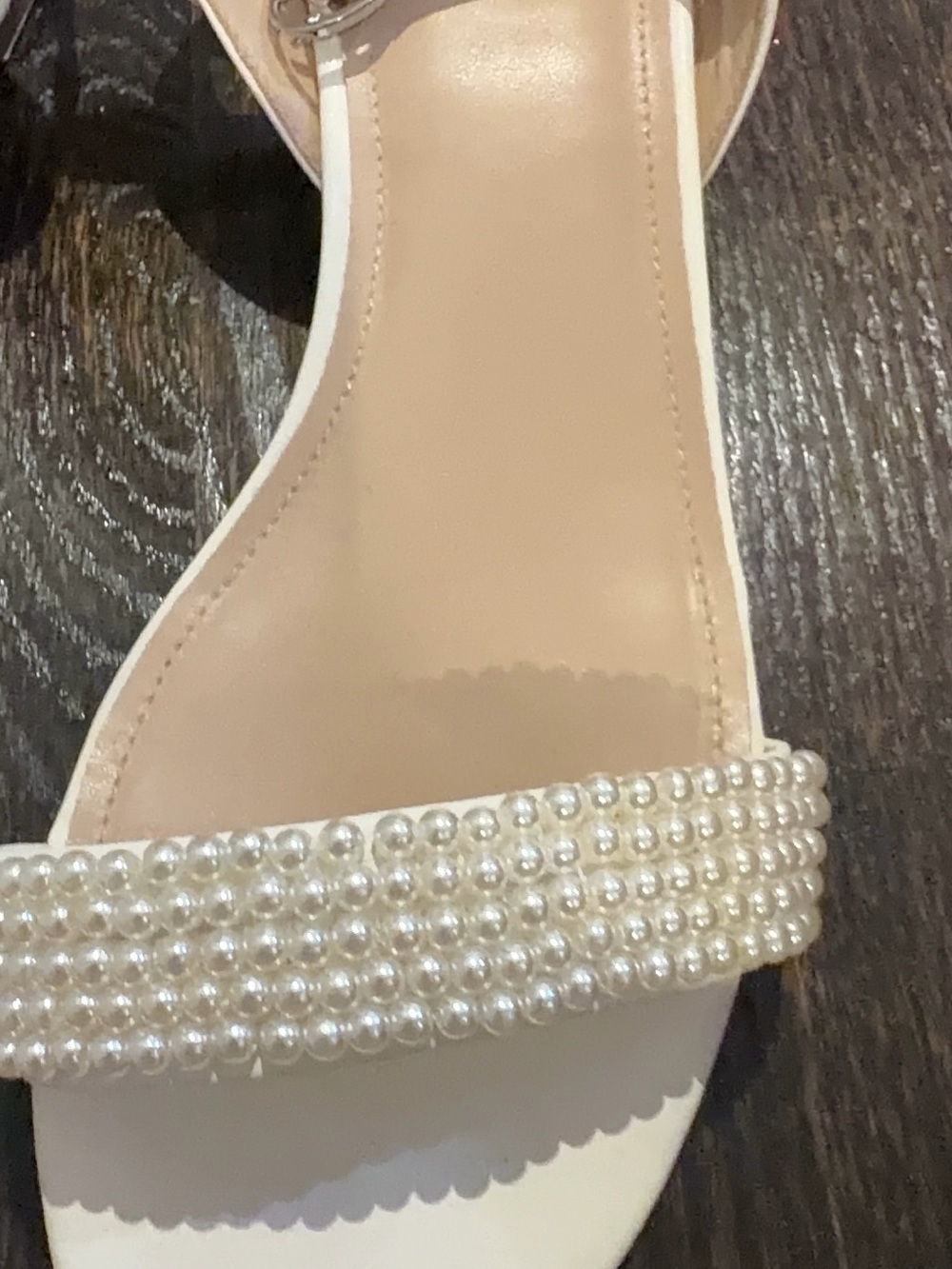New Women's Ivory Pearl-Accent Low Block Heel Sandals bridal - Picture 4 of 8